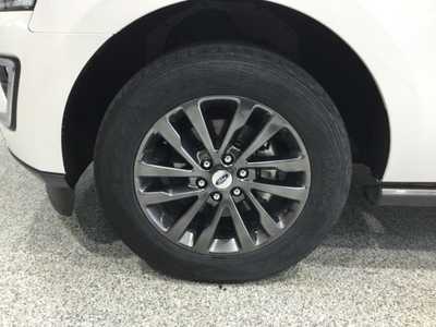 2019 Ford Expedition Max, $33919. Photo 6