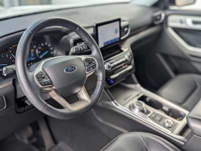2022 Ford Explorer, $30922. Photo 8