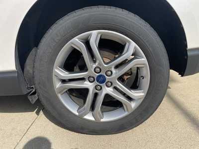 2016 Ford Edge, $14900. Photo 6