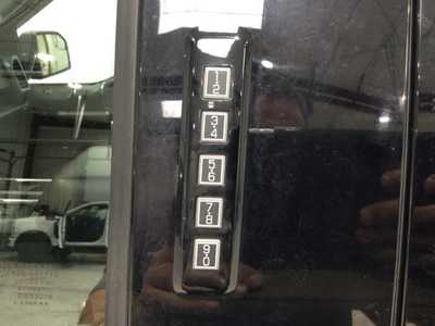 2019 Ford F150 Crew Cab, $18519. Photo 9