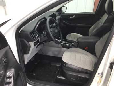 2023 Ford Escape, $31500. Photo 9