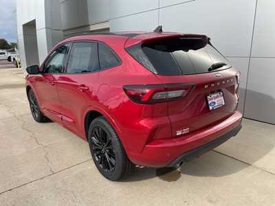 2023 Ford Escape, $29900. Photo 5