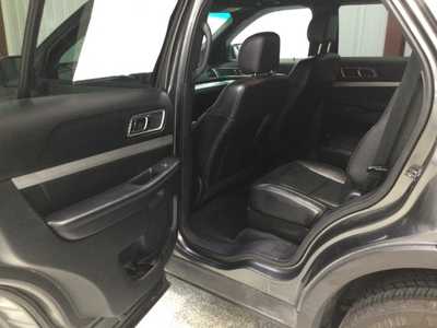 2017 Ford Explorer, $10917. Photo 10