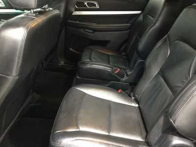 2017 Ford Explorer, $10917. Photo 11