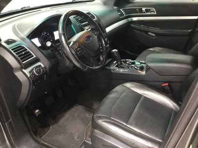 2017 Ford Explorer, $10917. Photo 9