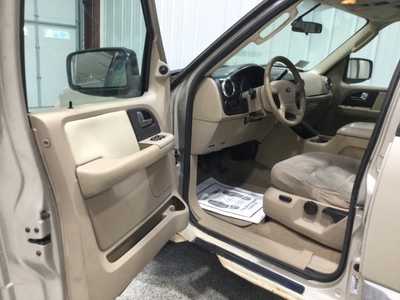 2005 Ford Expedition, $2900. Photo 9