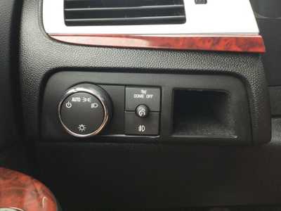 2011 Cadillac Escalade ESV, $10511. Photo 9