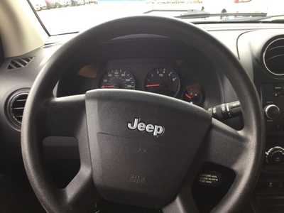 2010 Jeep Compass, $4250. Photo 11
