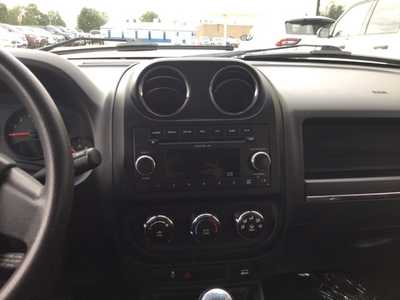 2010 Jeep Compass, $4250. Photo 12