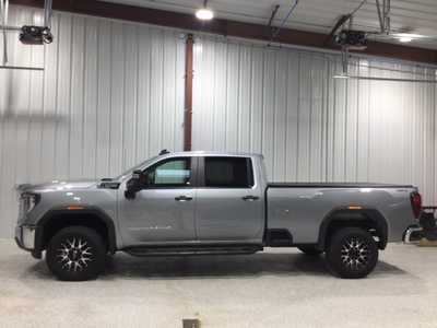 2024 GMC 3500 Crew Cab, $47900. Photo 4