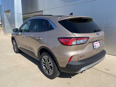 2020 Ford Escape, $19900. Photo 3