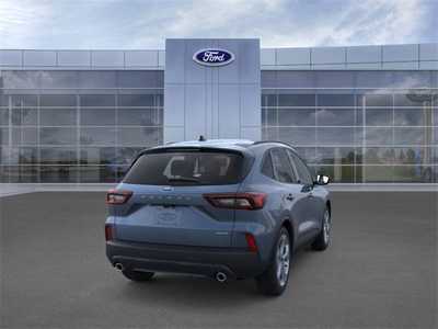 2025 Ford Escape, $30943. Photo 8