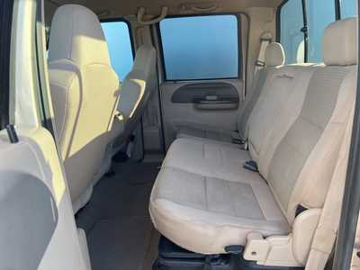 2004 Ford F350 Crew Cab, $. Photo 10
