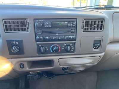 2004 Ford F350 Crew Cab, $. Photo 12