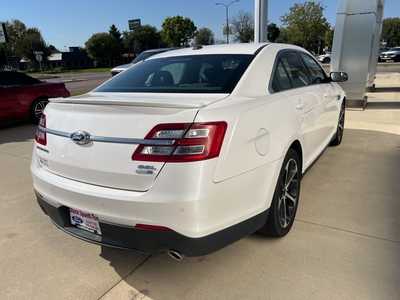 2016 Ford Taurus, $11916. Photo 5