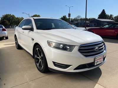 2016 Ford Taurus, $11916. Photo 6