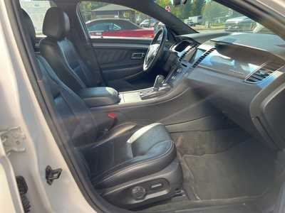 2016 Ford Taurus, $11916. Photo 8