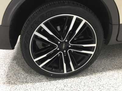 2018 Lincoln MKC, $14918. Photo 5