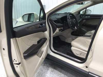2018 Lincoln MKC, $14918. Photo 9