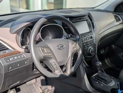 2017 Hyundai Santa Fe, $8900. Photo 10