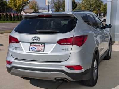 2017 Hyundai Santa Fe, $8900. Photo 5