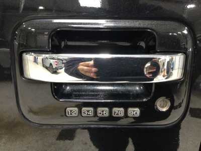 2012 Ford F150 Crew Cab, $13900. Photo 9