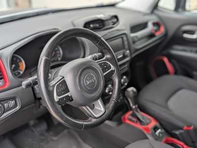 2017 Jeep Renegade, $7900. Photo 9