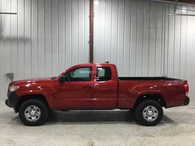 2017 Toyota Tacoma, $25900. Photo 7