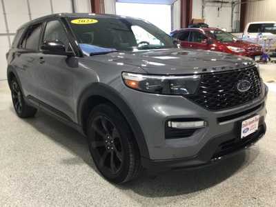 2022 Ford Explorer, $33900. Photo 3