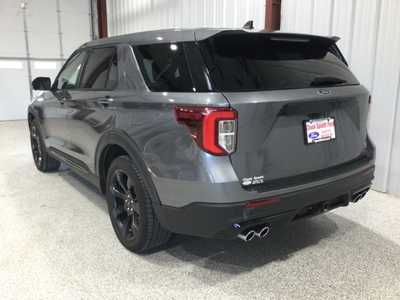 2022 Ford Explorer, $33900. Photo 5