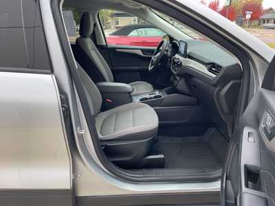 2022 Ford Escape, $21922. Photo 9