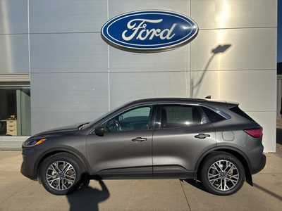 2021 Ford Escape, $18900. Photo 2