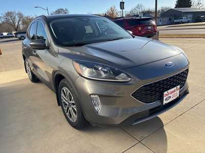 2021 Ford Escape, $18900. Photo 3