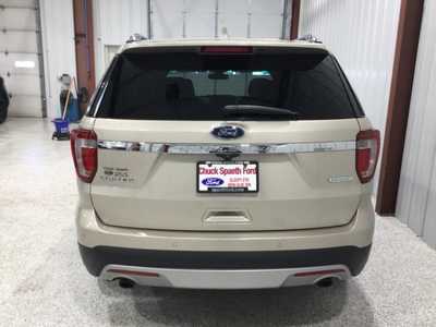 2017 Ford Explorer, $15917. Photo 5