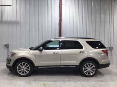 2017 Ford Explorer, $15917. Photo 7