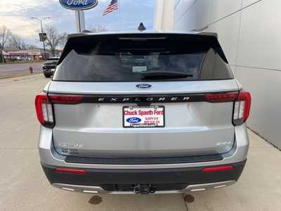 2025 Ford Explorer, $40900. Photo 4