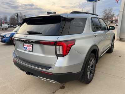 2025 Ford Explorer, $40900. Photo 5