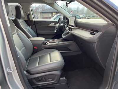 2025 Ford Explorer, $40900. Photo 8