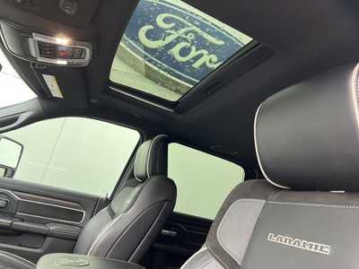 2025 RAM 3500 Crew Cab, $72500. Photo 12