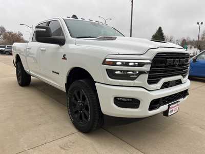 2025 RAM 3500 Crew Cab, $72500. Photo 6