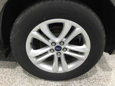 2020 Ford Edge, $18500. Photo 8