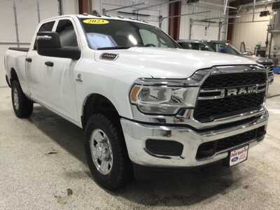 2023 RAM 2500 Crew Cab, $45900. Photo 3