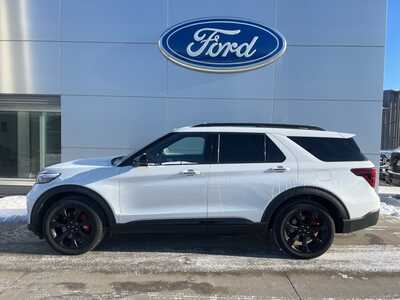 2023 Ford Explorer, $42900. Photo 2