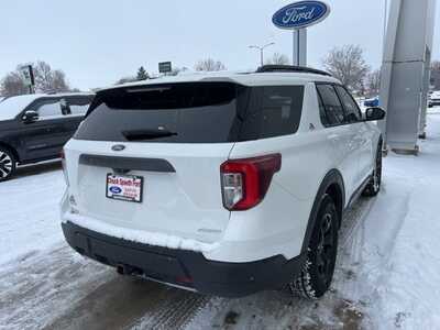 2023 Ford Explorer, $35900. Photo 5
