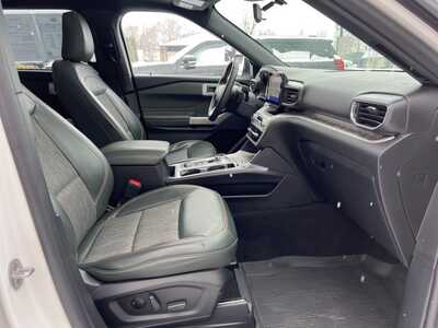 2023 Ford Explorer, $35900. Photo 8