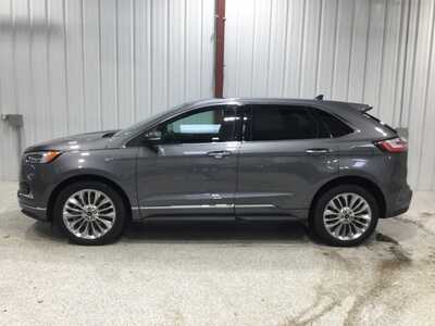 2022 Ford Edge, $25900. Photo 4