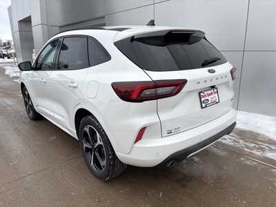 2024 Ford Escape, $29500. Photo 5