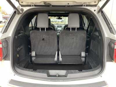 2018 Ford Explorer, $18900. Photo 11