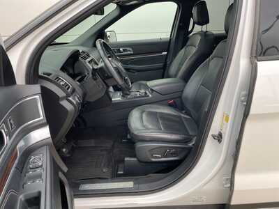 2018 Ford Explorer, $18900. Photo 7