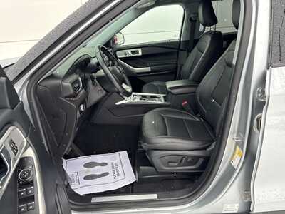 2023 Ford Explorer, $27900. Photo 7